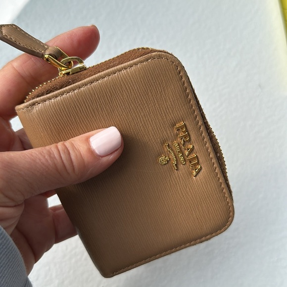 Prada zip around wallet - Picture 2 of 5